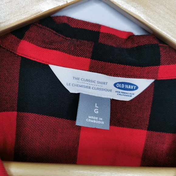 OLD NAVY Black & Red Plaid Long Sleeve Button Down Shirt - Picture 2 of 4